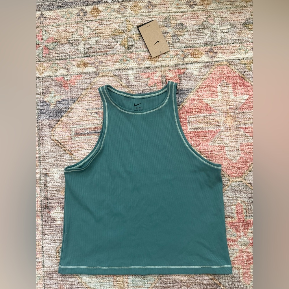 Nike women’s green Tank Top
